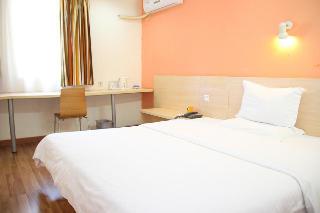 7Days Inn Bazhong Nanchi South Road Phoenix City מראה חיצוני תמונה